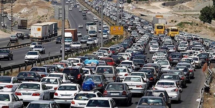افزایش تردد در محورهای مواصلاتی اصفهان/ استقرار ۳۲۰ تیم در جاده‌های استان
