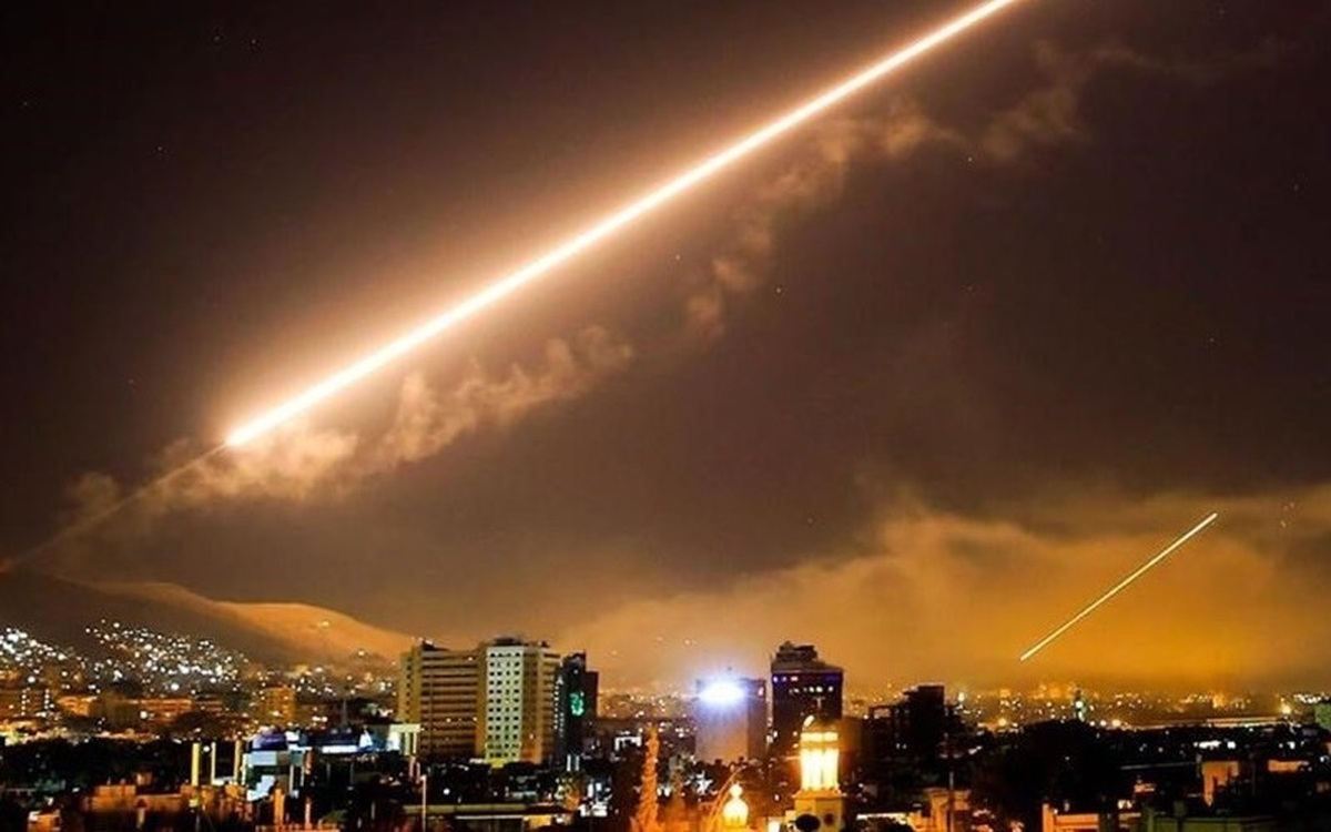 اسرائیل: سامانه‌های راداری و توپخانه‌ای ارتش سوریه را به توپ بَستیم