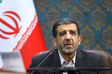 ضرغامی: راه گفتگو با جوانان «باتوم» نیست
