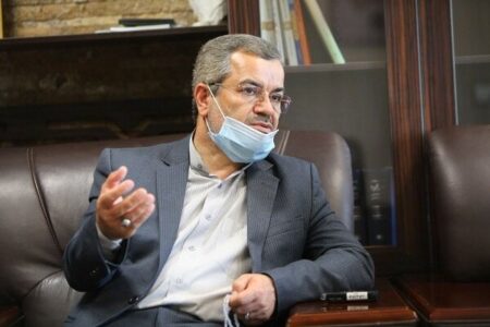 نماینده مجلس: طرح رفراندوم یک ادعای بیخود است/ همه‌پرسی یعنی روز قدس و ۲۲ بهمن/ اصلاً در آمریکا، انگلیس اجازه نمی‌دهند مردم کلمه رفراندوم را مطرح کنند