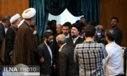 محافظان سیدحسن خمینی خبرنگاران را کتک زَدند