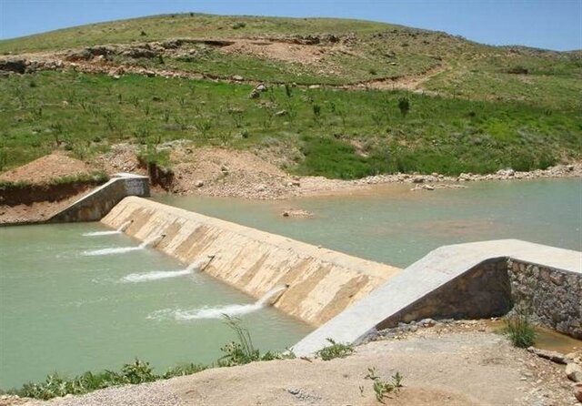 اجرای ۱۸ پروژه آبخیزداری در استان اصفهان