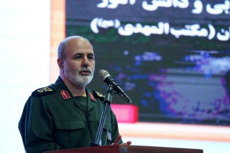 یک نظامی جایگزین شمخانی در شورای عالی امنیت ملی می‌شود