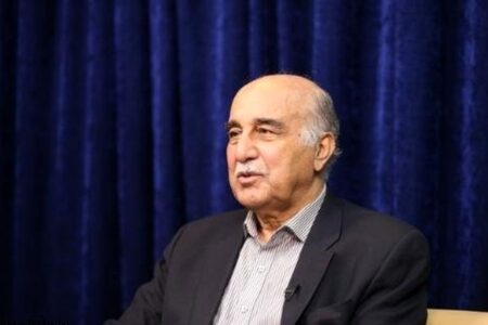 رئیس جامعه جراحان: ۲۰ سال دیگر متخصص در کشور نداریم/این شیوه مملکت‌داری عاقبت خوبی ندارد/ ۱۰ سال بعد بیماران برای درمان باید به خارج کشور بروند