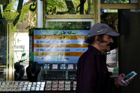 قیمت دلار در بازارآزاد از ۵۲ هزارتومان عبور کرد