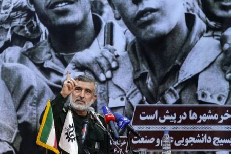سردار حاجی زاده: بعد از فتح خرمشهر آمریکا نگذاشت جنگ تمام شود/ درگیری مرزی با طالبان، مسئله مهمی نیست