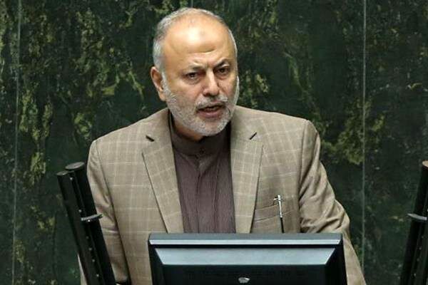 نماینده مجلس: هم‌محلی «فاطمی‌امین» سایپا را به خاک سیاه کشاند/ وزیر جدید صمت باید رفیق بازی را کنار بگذارد