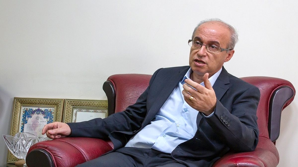 نماینده مجلس: پاییز مشکل کمبود دارو خواهیم داشت/ کمبود دارو نگران کننده است