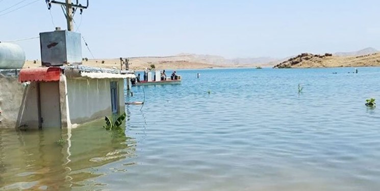 خانه‌های به زیر آب رفته روستای تلخاب پیش از آبگیری سد اصلا وجود نداشتند