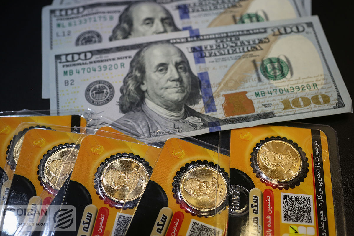 دلار در بازار آزاد ۵۶ هزار و ۷۰۰ تومان / قیمت سکه