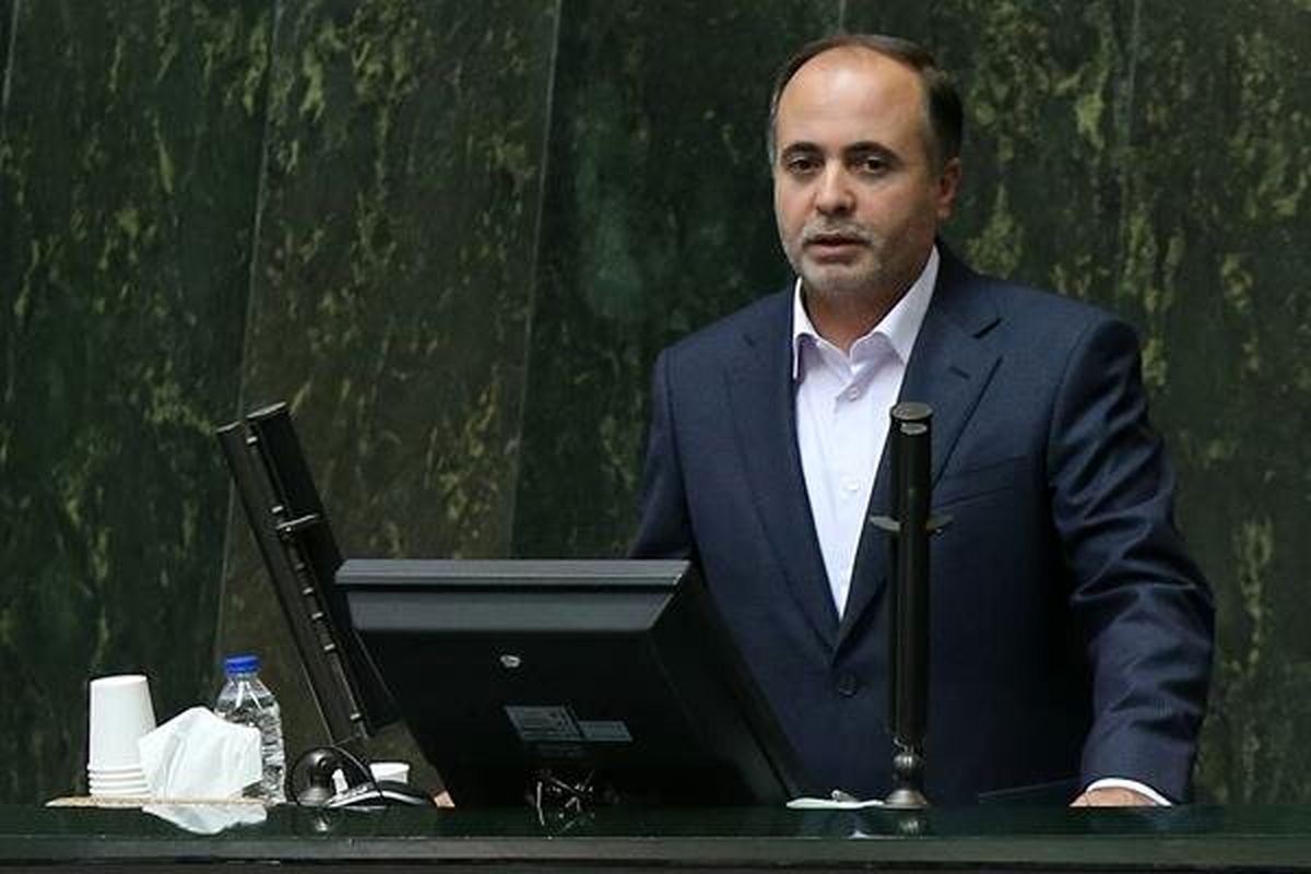 نوری‌قزلجه: دولت دوست ندارد مَردم خودروی باکیفیت و ارزان داشته باشند