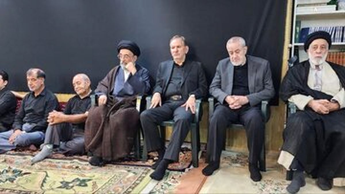 عزاداری محمدرضا باهنر در مَحفل اصلاح‌طلبان/ تصاویری از خاتمی، جهانگیری، موسوی خوئینی‌ها