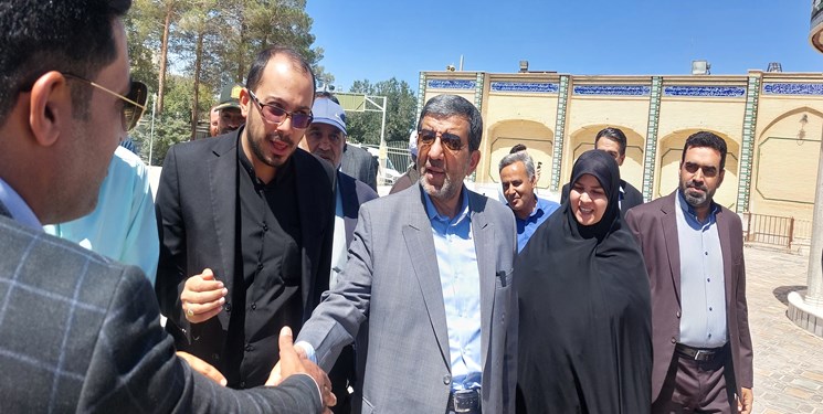 تاکید وزیر میراث فرهنگی بر رونق گردشگری در نایین