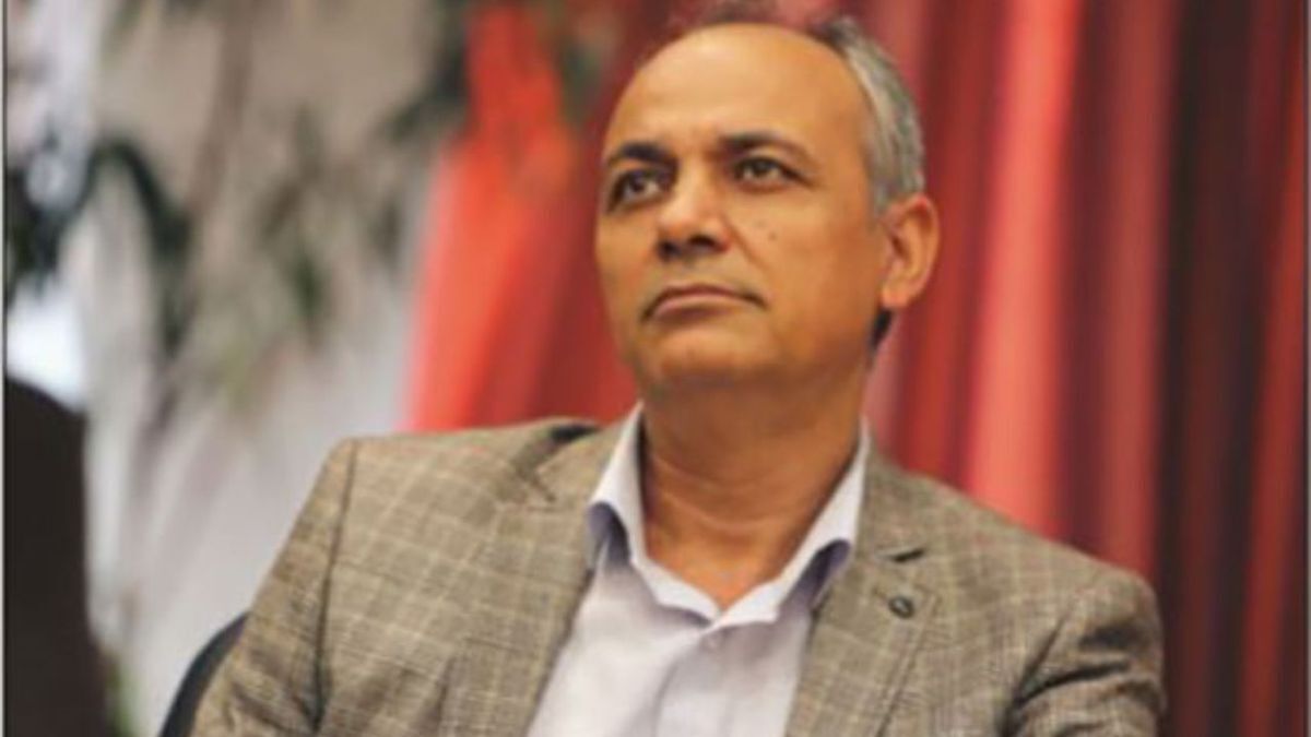 زیدآبادی: در دانشگاهی را که وزارت‌کشور برای چند و چون تدریس آن دستورالعمل صادر می‌کند را تَخته کنید
