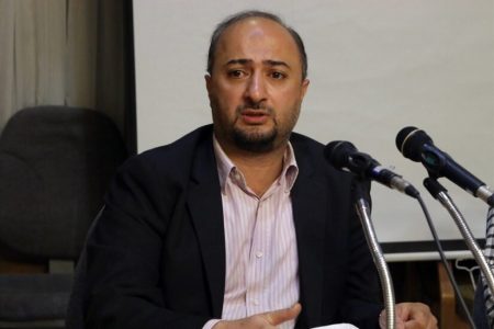 سرزعیم، استاد اِخراج شده دانشگاه: حکومت مشکلی با استادان بی‌سواد ندارد