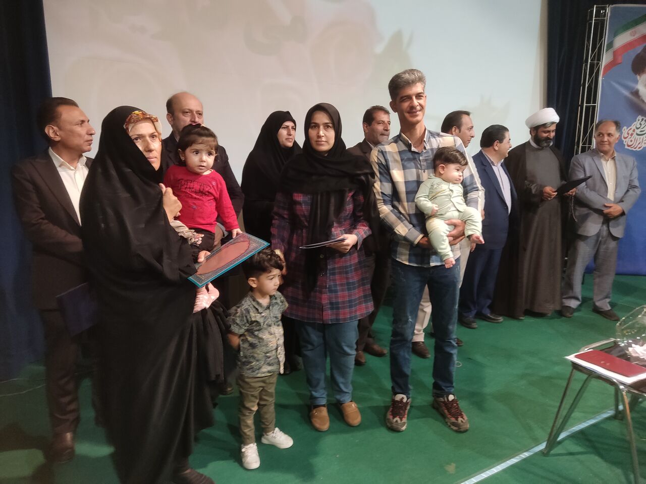 ۱۸۴ قطعه زمین به خانواده های دارای سه فرزند اصفهان واگذار شد
