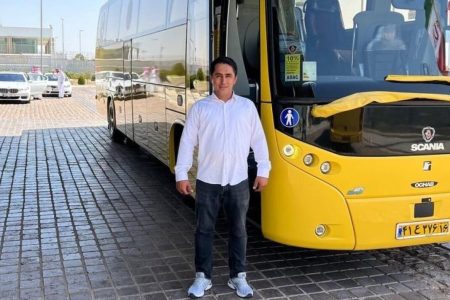 راننده ایرانی اتوبوس باشگاه النصر: فکر نمی‌کردم «رونالدو» اینقدر خاکی باشد، عشق کردم