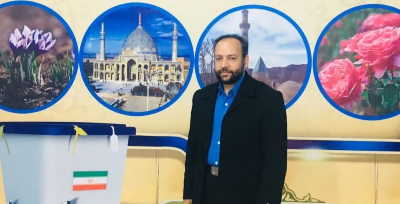 معاون سیاسی امنیتی فرمانداری خوروبیابانک در سانحه تصادف جان باخت