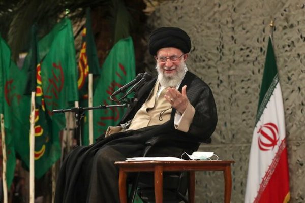 رهبر انقلاب: مسئله دشمن هنوز هم جمهوری اسلامی است/ حضور معنوی ایران در منطقه فریاد آمریکا را درآورده است