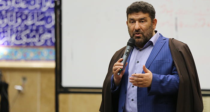 سعید حَدادیان در دانشگاه تهران «نظم پایداری» درس می‌دهد
