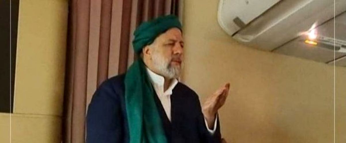 انتقاد سایت نزدیک به قالیباف از انتشار تصویر نمازشب خواندن رئیسی
