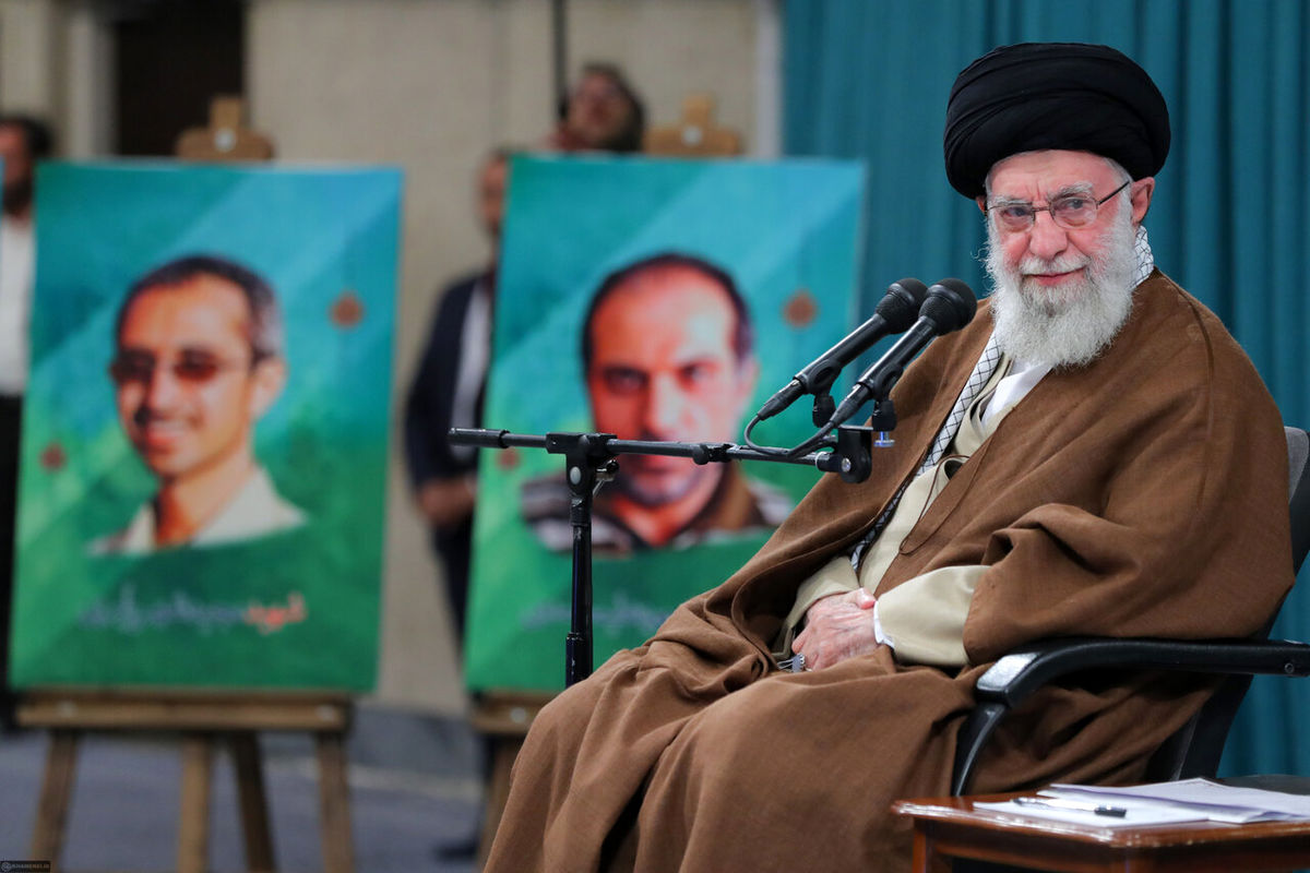 رهبر انقلاب: مسئول سیاست‌های رژیم اسرایل، آمریکاست