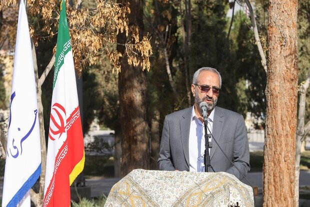 دانش آموزان و دانشجویان را در اجرای انتخابات دخیل کنید