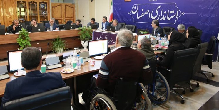 ورود ۵ وَن مناسب‌سازی شده برای معلولان به ناوگان حمل و نقل اصفهان