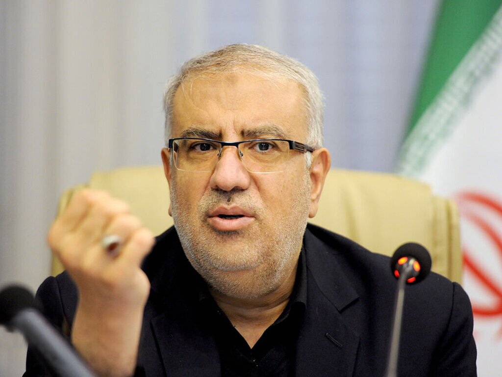 وزیر نفت حمله سایبری به پمپ بنزین‌ها را تایید کرد / FILM