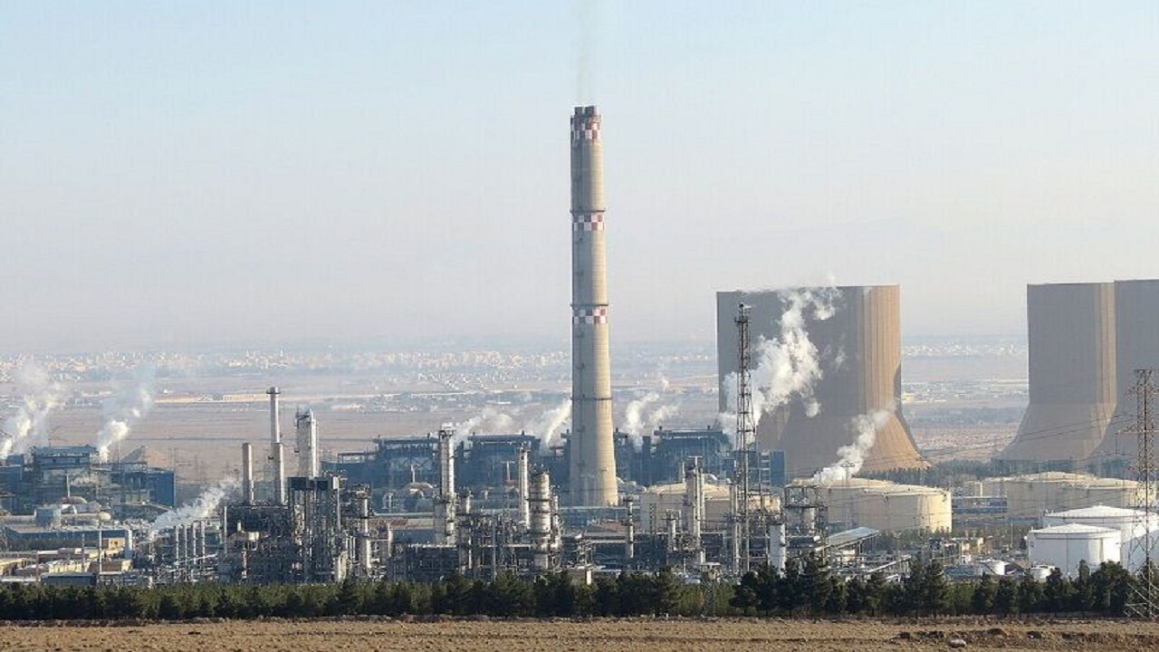 فعالیت صنایع بزرگ اصفهان برای مقابله با آلودگی هوا محدود می شود