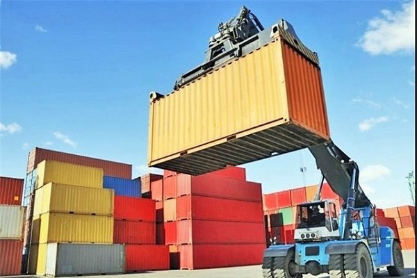 افزایش ۲۰ درصدی وزن واردات کالا از طریق گمرکات اصفهان