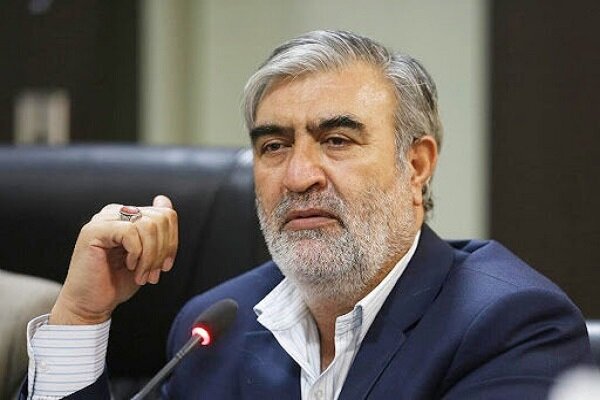 نماینده مجلس: مردم اصلا نگران نباشند / شرایط در جایگاه‌های سوخت تحت کنترل است