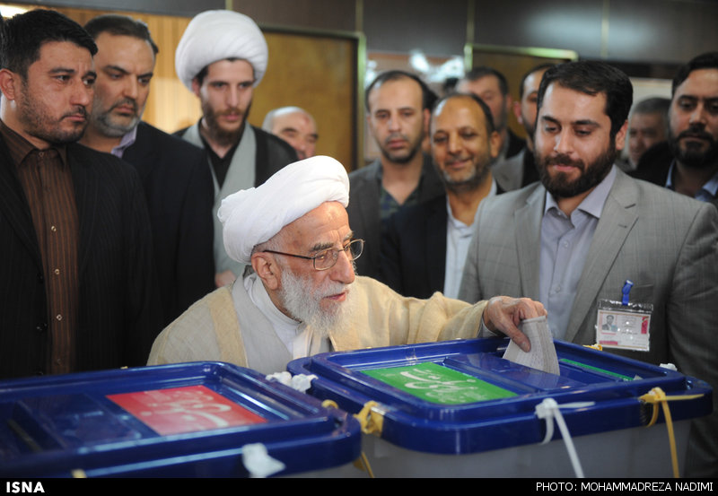 کیهان: نظارت استصوابی مثل انتخاب همسر است / مخالفان این نظارت حاضرند با هر نامزدی ازدواج کنند؟