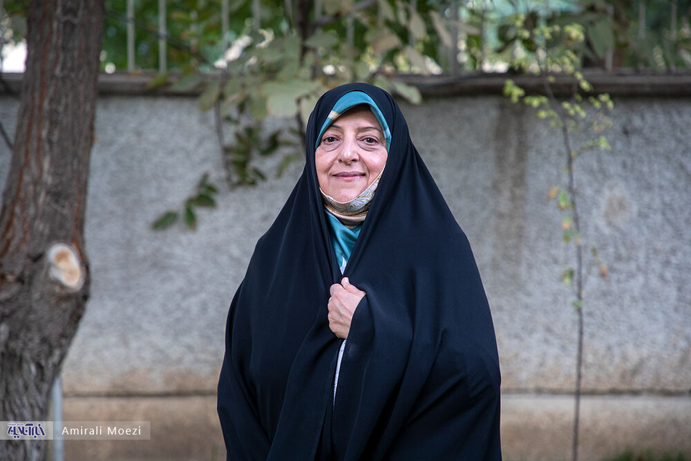 معصومه ابتکار: رئیسی تعداد مدیران زَن را به شدت کم کرده / حامیان این دولت برای نقش مدیریتی زنان هیچ ارزشی قائل نیست