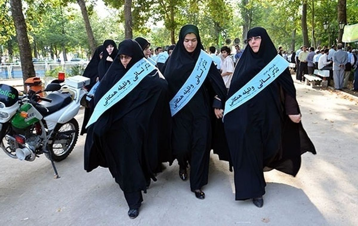 کیهان: مسئولان آمران به معروف را تشویق کنند