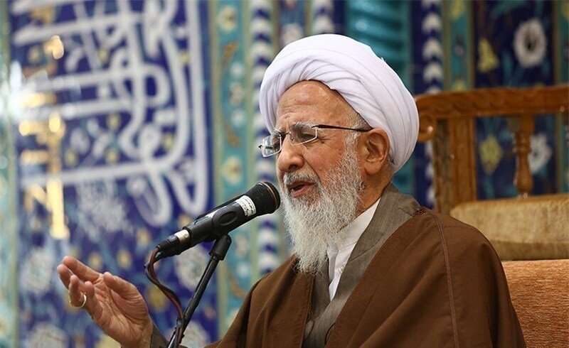 آیت‌الله جوادی‌آملی: چطور می‌شود انسان در فضای اسلامی زندگی بکند و پرونده اختلاسی داشته باشد؟