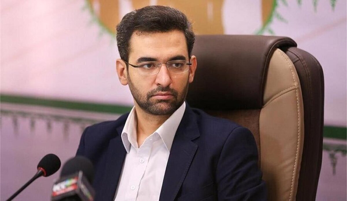 آذری جهرمی: سن بازنشستگی را بردند بالا که حالا حالاها بمانند / خالص‌سازی یعنی این