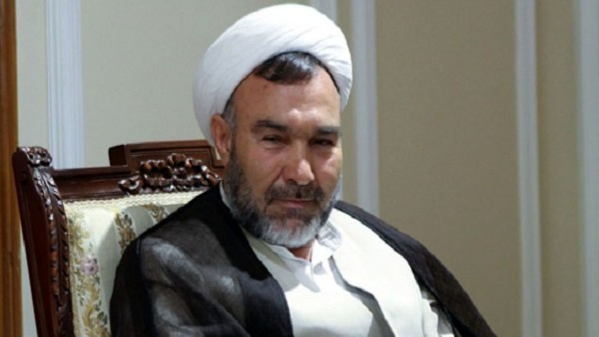 فعال اصولگرا: مردم نباید رأی سفید یا رأی باطله به صندوق بیاندازند