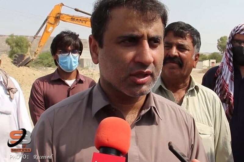 معین‌الدین سعیدی: ۴۰۰ هزار نفر درگیر سیل در سیستان و بلوچستان هستند /  مَردم به شدت دچار مشکل هستند
