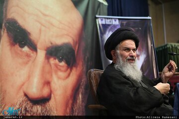 آیت‌الله موسوی بجنوردی درگذشت