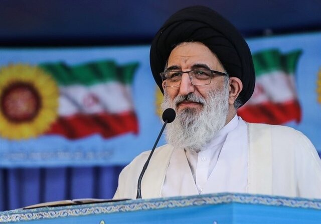 امام‌جمعه کرج: ایران به قله نزدیک است