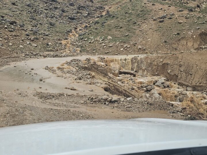 رانش زمین در سمیرم/۶ واحد مسکونی روستای «دشتبال» ریزش کرد