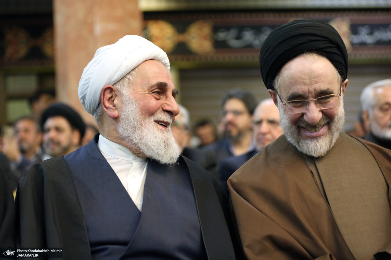 نشریه سیاسی سپاه: خاتمی بابت کهولت سن درایت خود را از دست داده / باید عذرخواهی کند