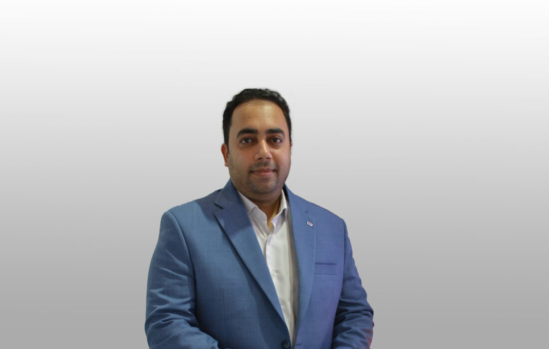 رئیس هیئت مدیره شرکت فولاد اکسین در مراسم آزادی ۵۱ زندانی جرایم غیر عمد به همت شرکت فولاد اکسین خوزستان