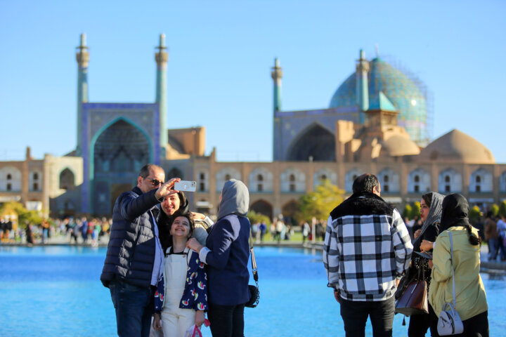 اقامت ۴۵ هزار مسافر و گردشگر نوروزی در تعطیلات عید فطر در شهرستان های غرب استان اصفهان