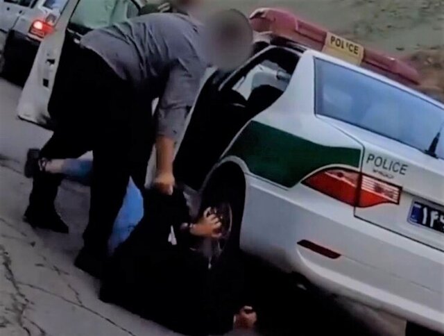 نوری‌قزلجه: نیروی انتظامی نمی‌تواند هر طوریکه دلش می‌خواهد با زنان بدحجاب برخورد کند