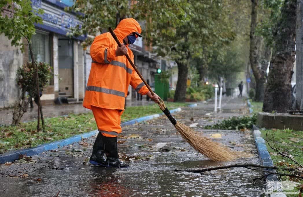 حبیب کاشانی: پاکبان‌ها فقط برای ۲۲ بهمن لباس‌های نو می‌پوشند I ببینید