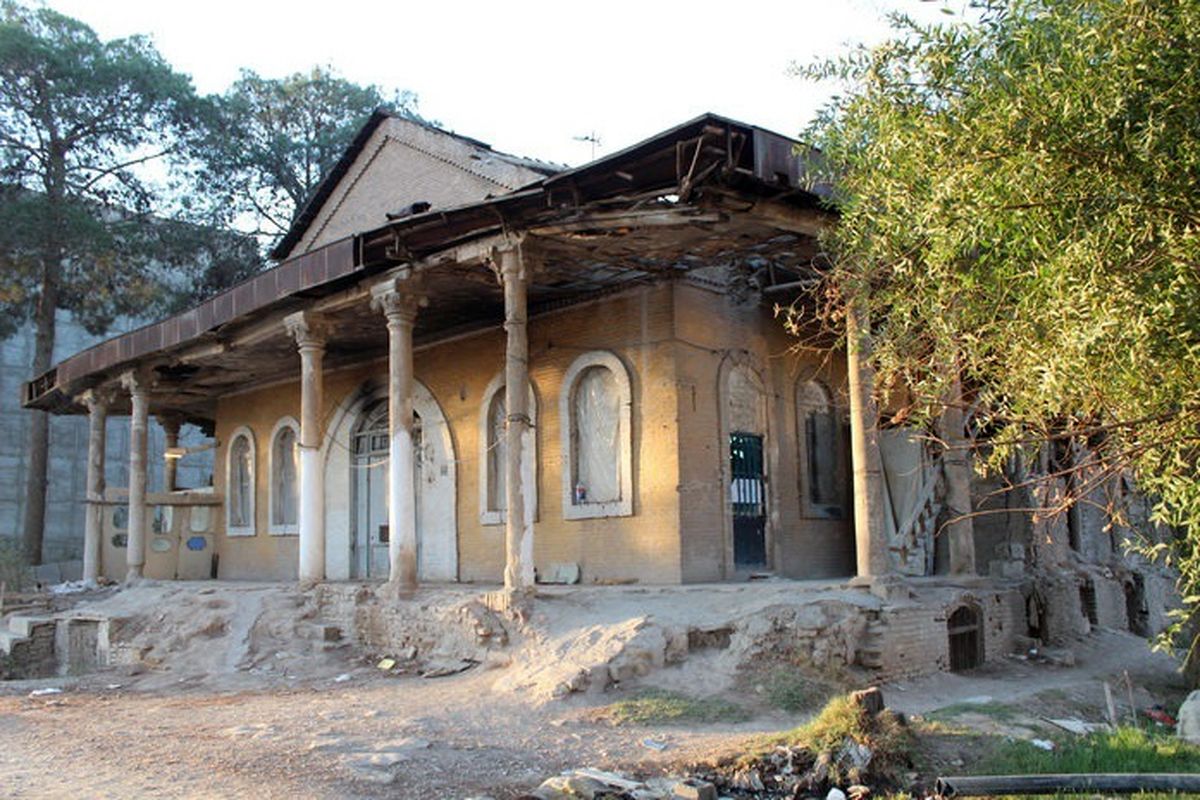 زاکانی مجوز ساخت بارگاه شهید گمنام در عمارت تاریخی فخرالدوله را صادر کرد