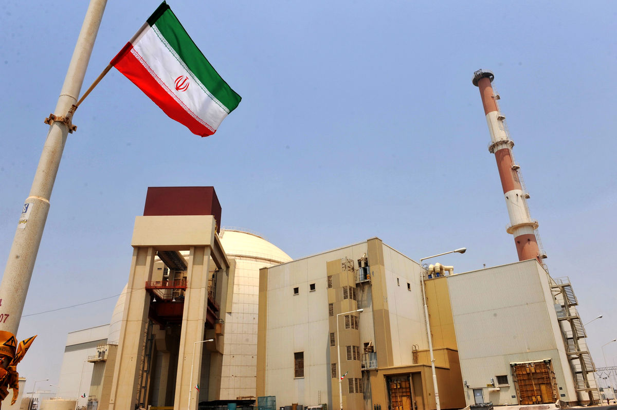 اظهارات جنجالی منتخب مجلس دوازدهم درباره دستیابی ایران به بمب هسته‌ای