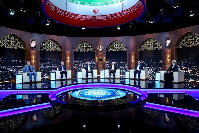 پزشکیان از قالیباف و جلیلی پیشی گرفت و در صدر نِشست / نظرسنجی‌ای که مجری سابق صداوسیما منتشر کرد